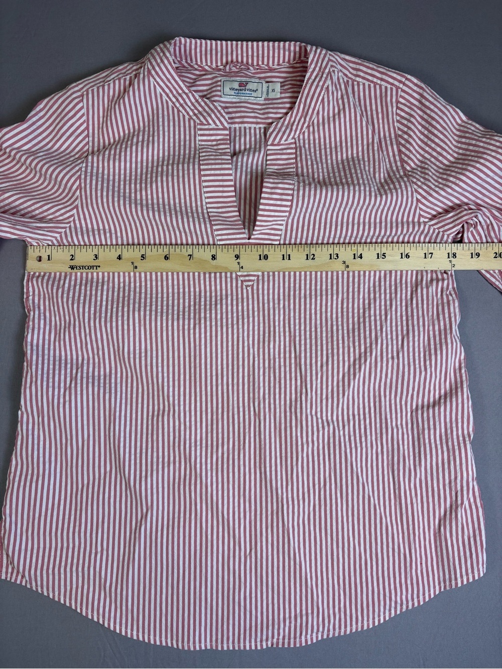 Stunning Vineyard Vines Pink and White Striped Top Pink Savannah Popover Size XS - Picture 5 of 11